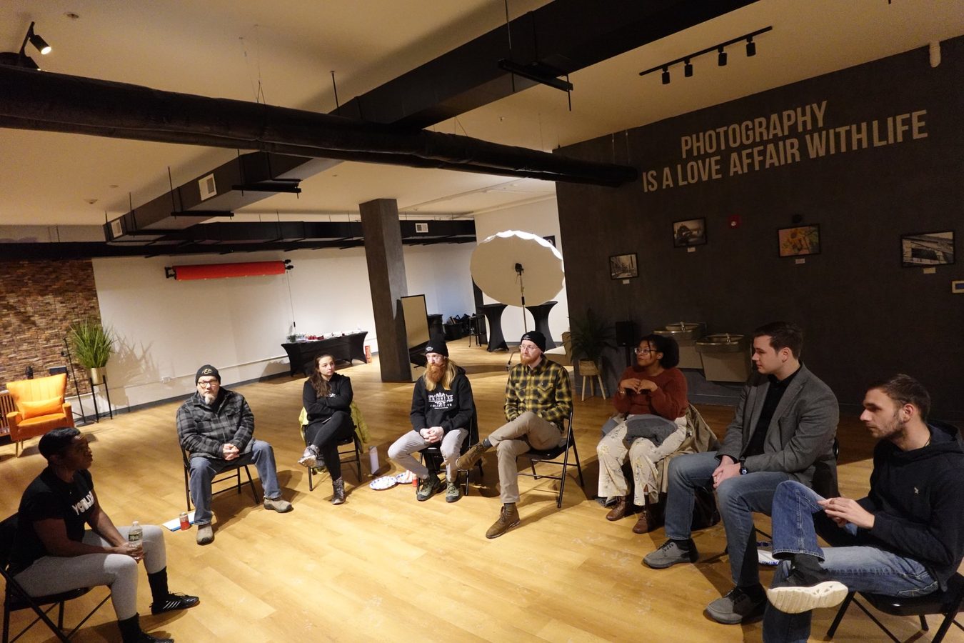 Entrepreneurs connecting at a Limitless Roundtable